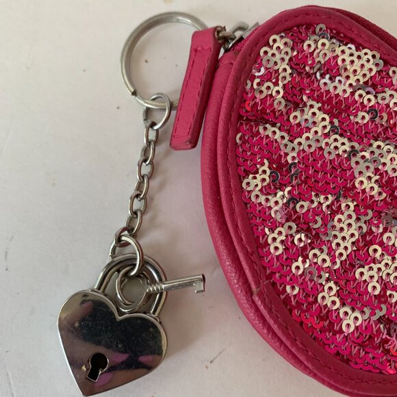 CANDIE'S SEQUIN HEART SHAPE COIN WALLET ZIPPED WITH KEY CHAIN, LOCK AND KEY - Picture 2 of 6